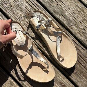 Banana Republic Metallic Gold T-Strap Sandals